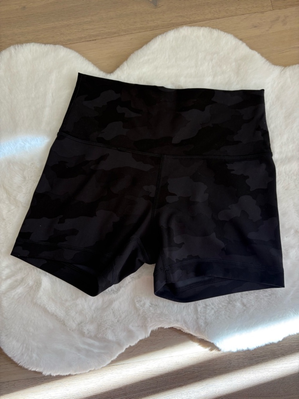 Lululemon Align Shorts Black Camo Size 6